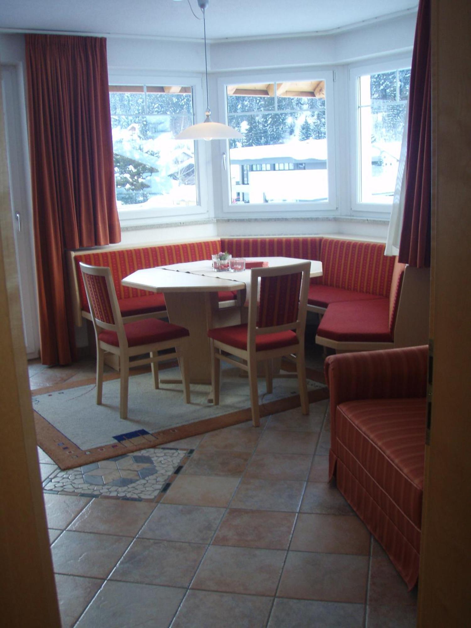 Apart Schultes Pettneu am Arlberg Bagian luar foto